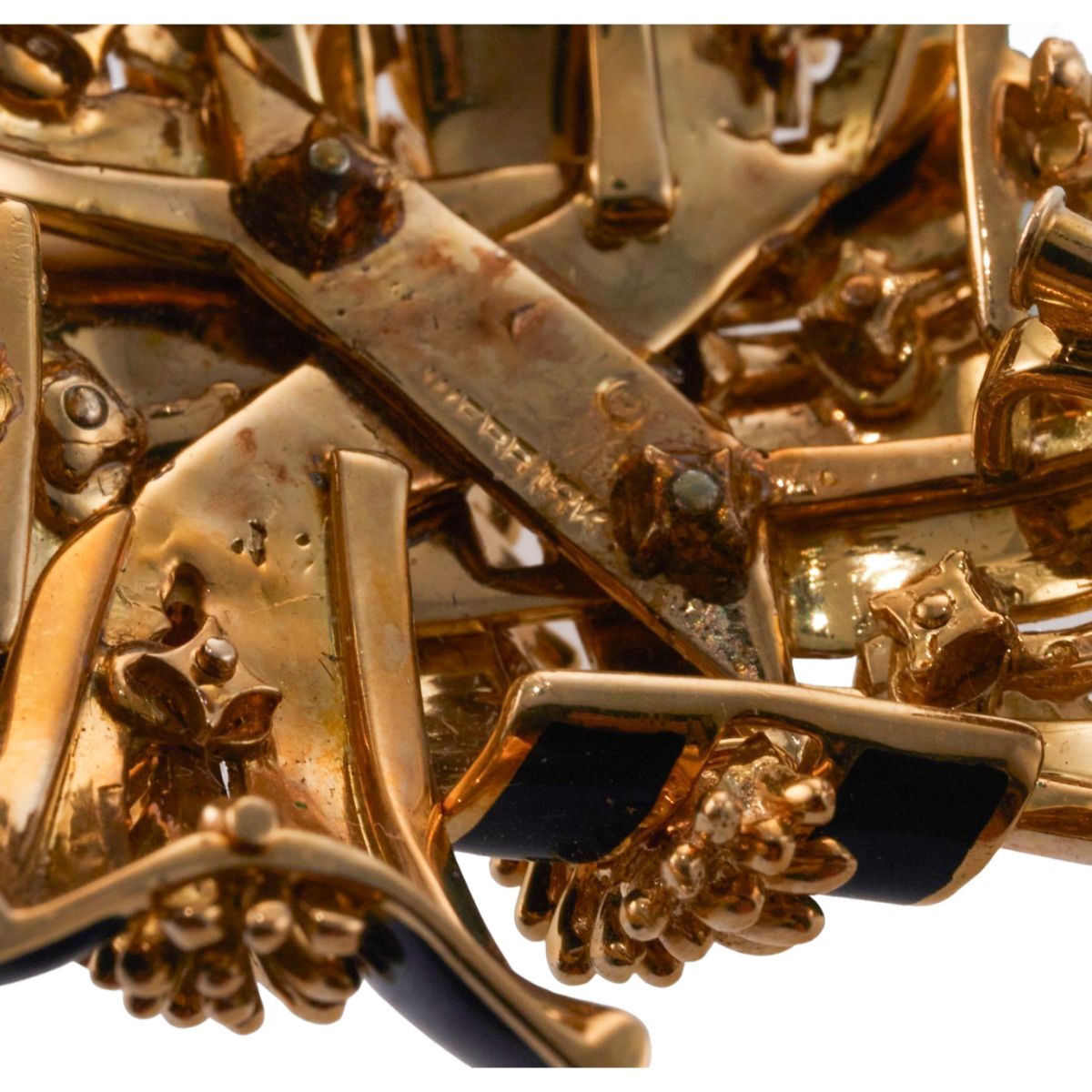 David Webb Black & White Enamel Gold Brooch Pin