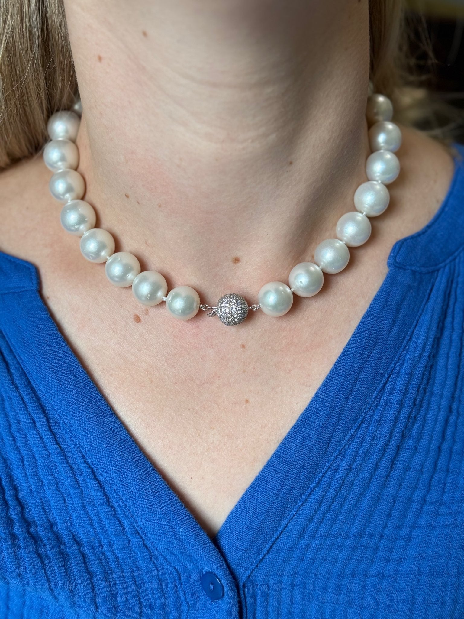 Gold 14mm to 17.8mm South Sea Pearl Diamond Necklace