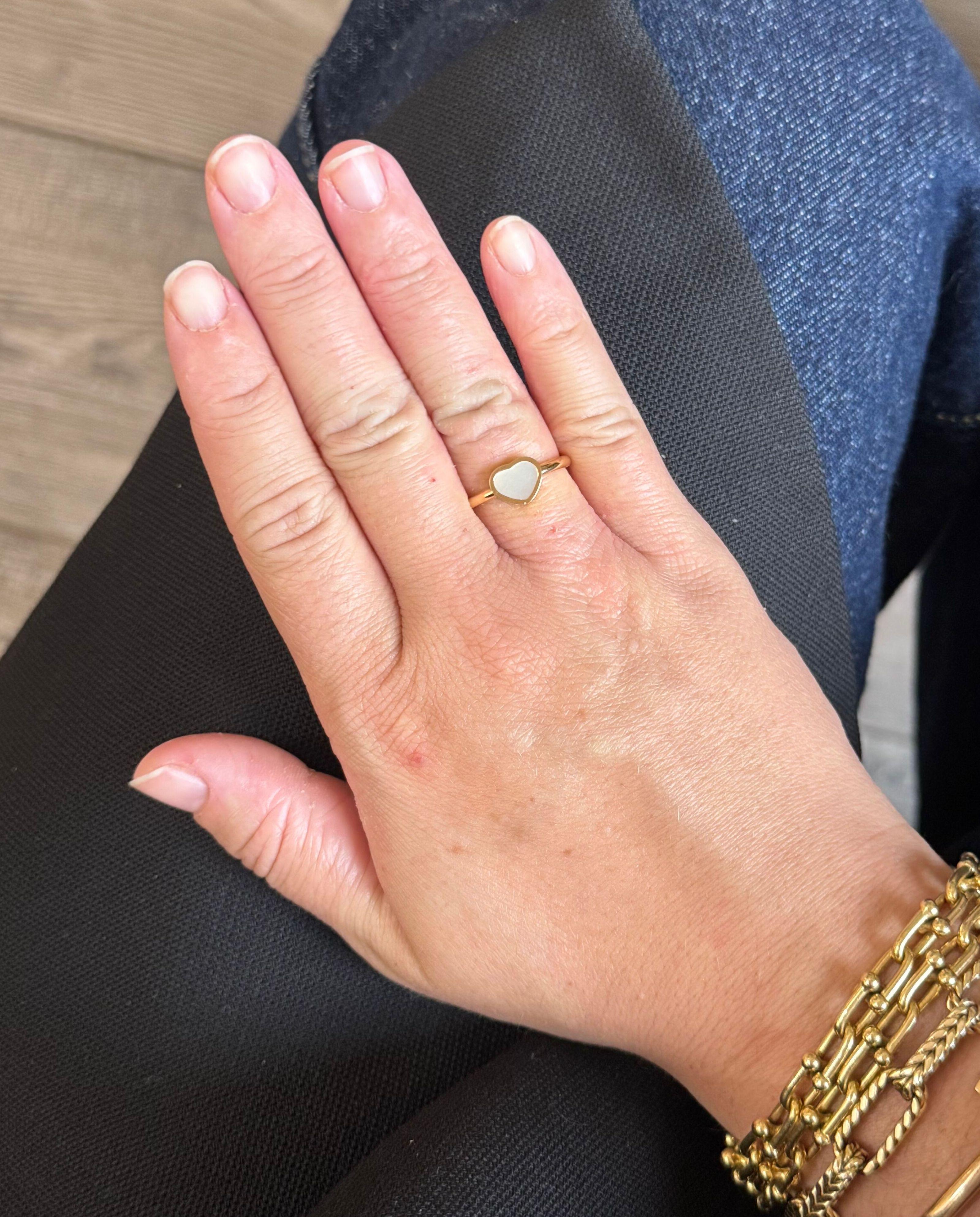 Chopard Happy Hearts Mother of Pearl Gold Ring 82A086-5309