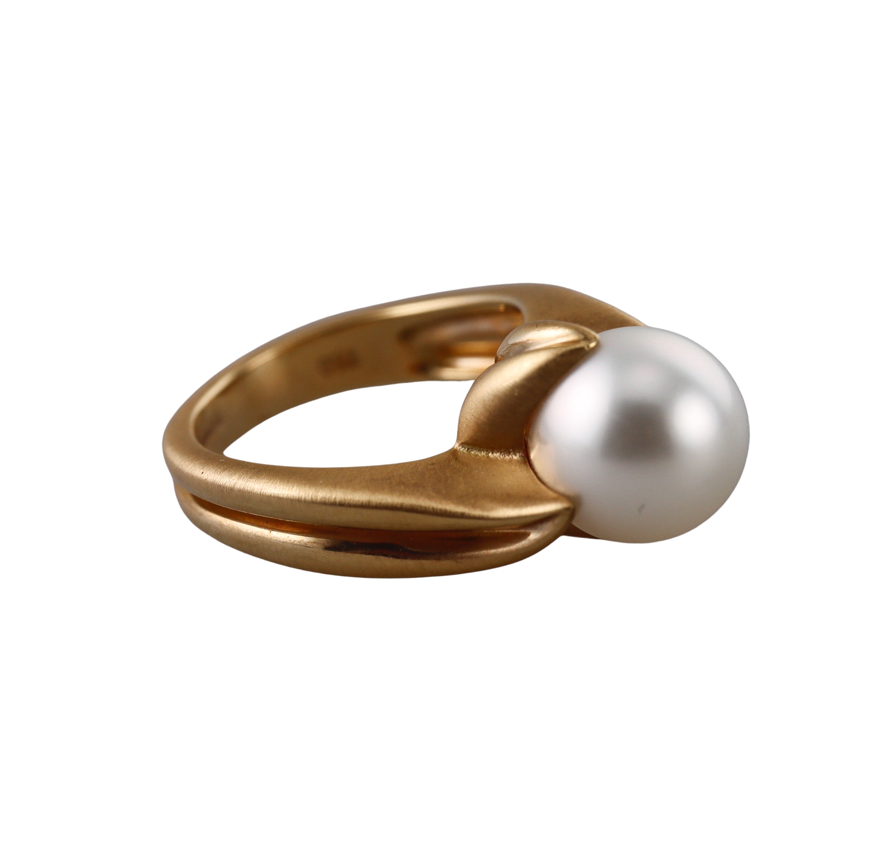 Assael Angela Cummings Flower Bud South Sea Pearl Gold Ring
