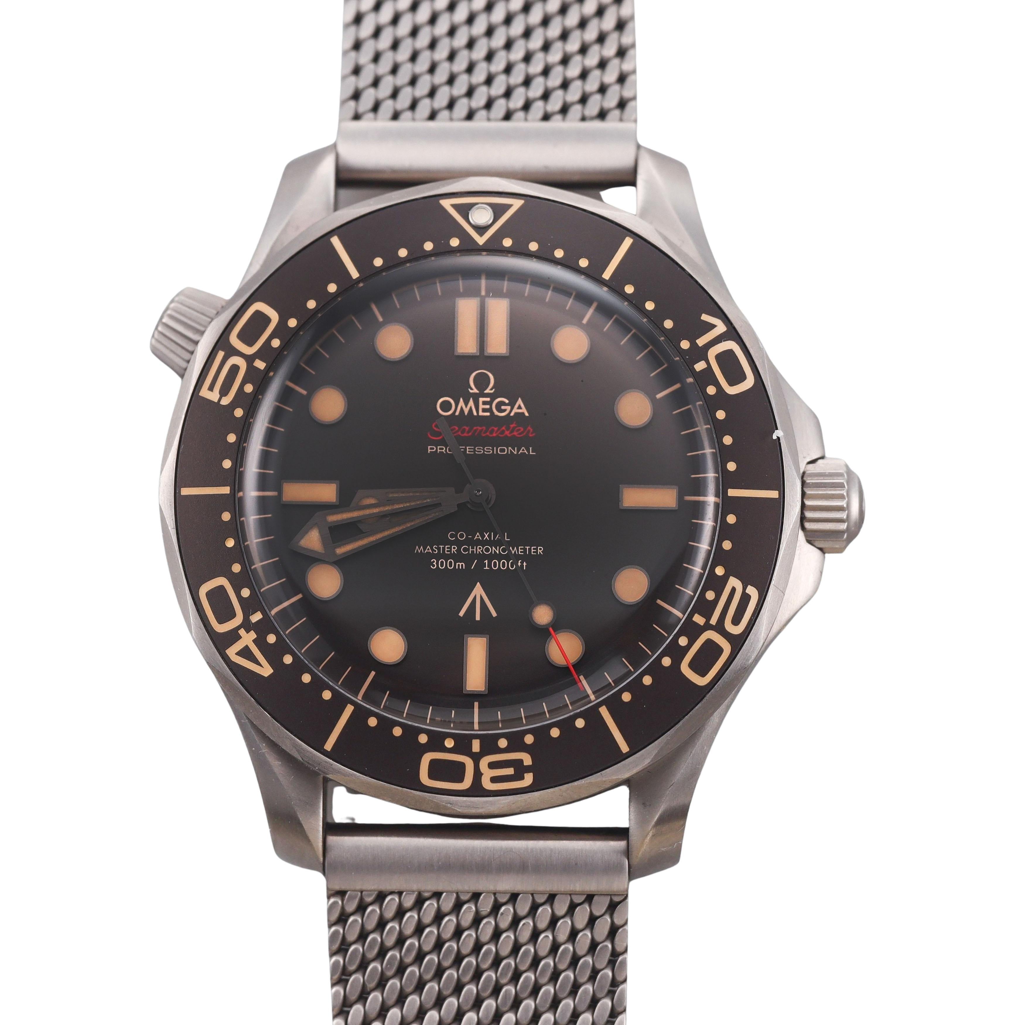 Omega Seamaster Diver 007 Edition Chronometer Titanium Watch 21090422001001