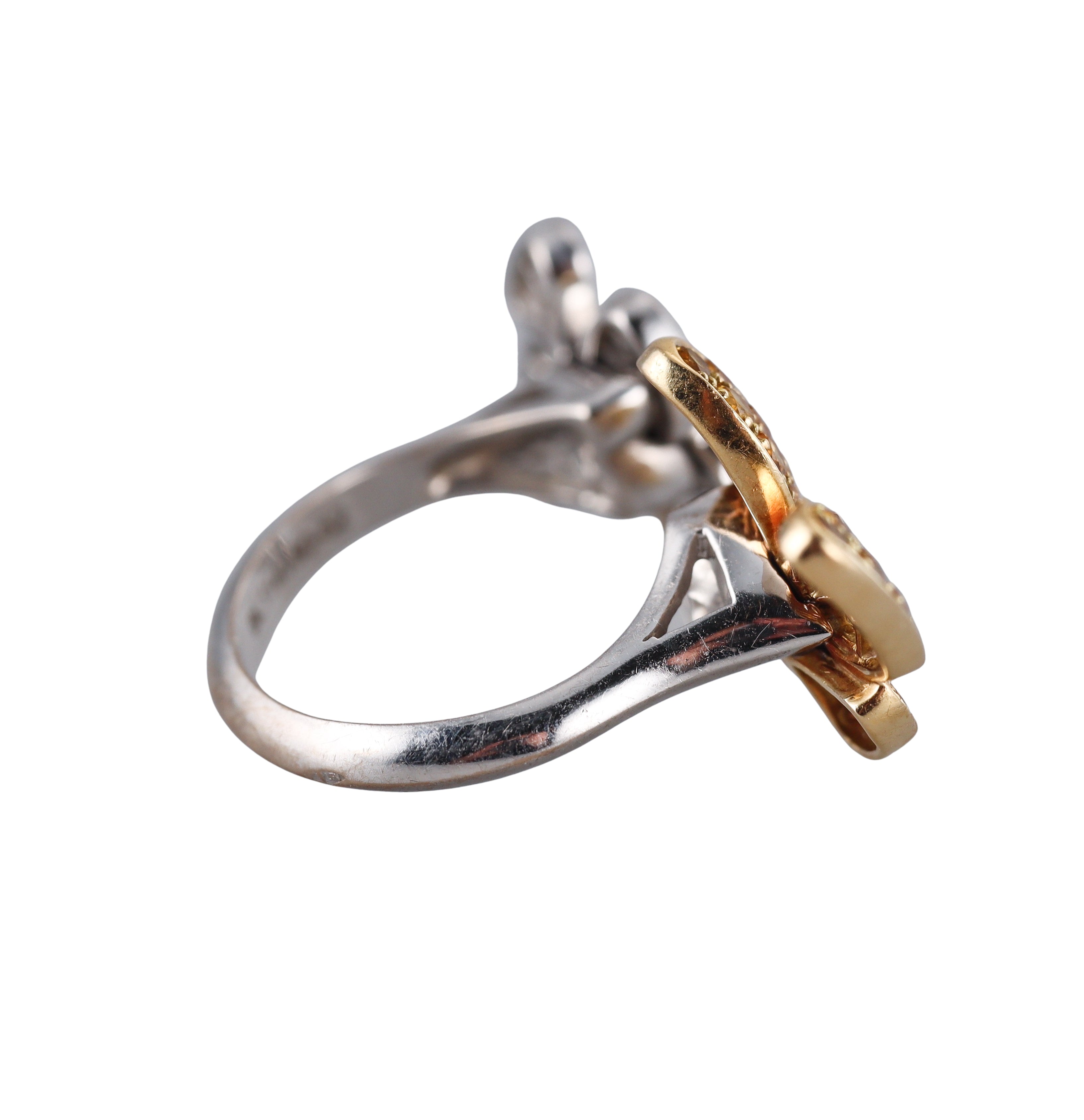Van Cleef & Arpels Between the Finger Butterfly Diamond Sapphire Gold Ring