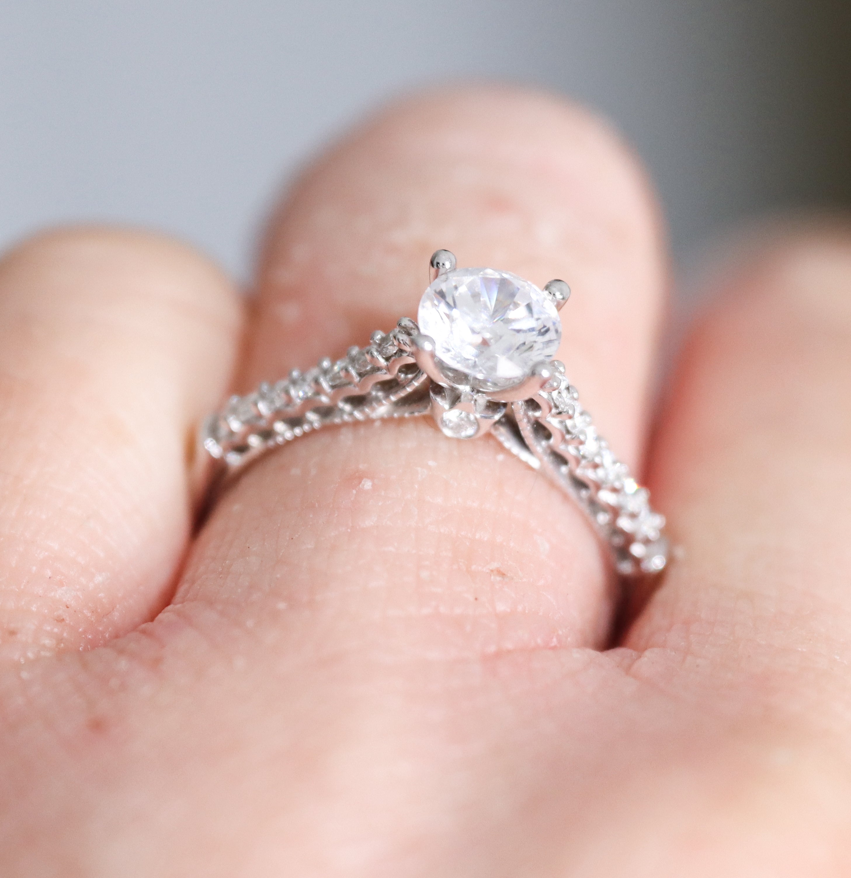 Verragio Classic Gold Engagement Ring