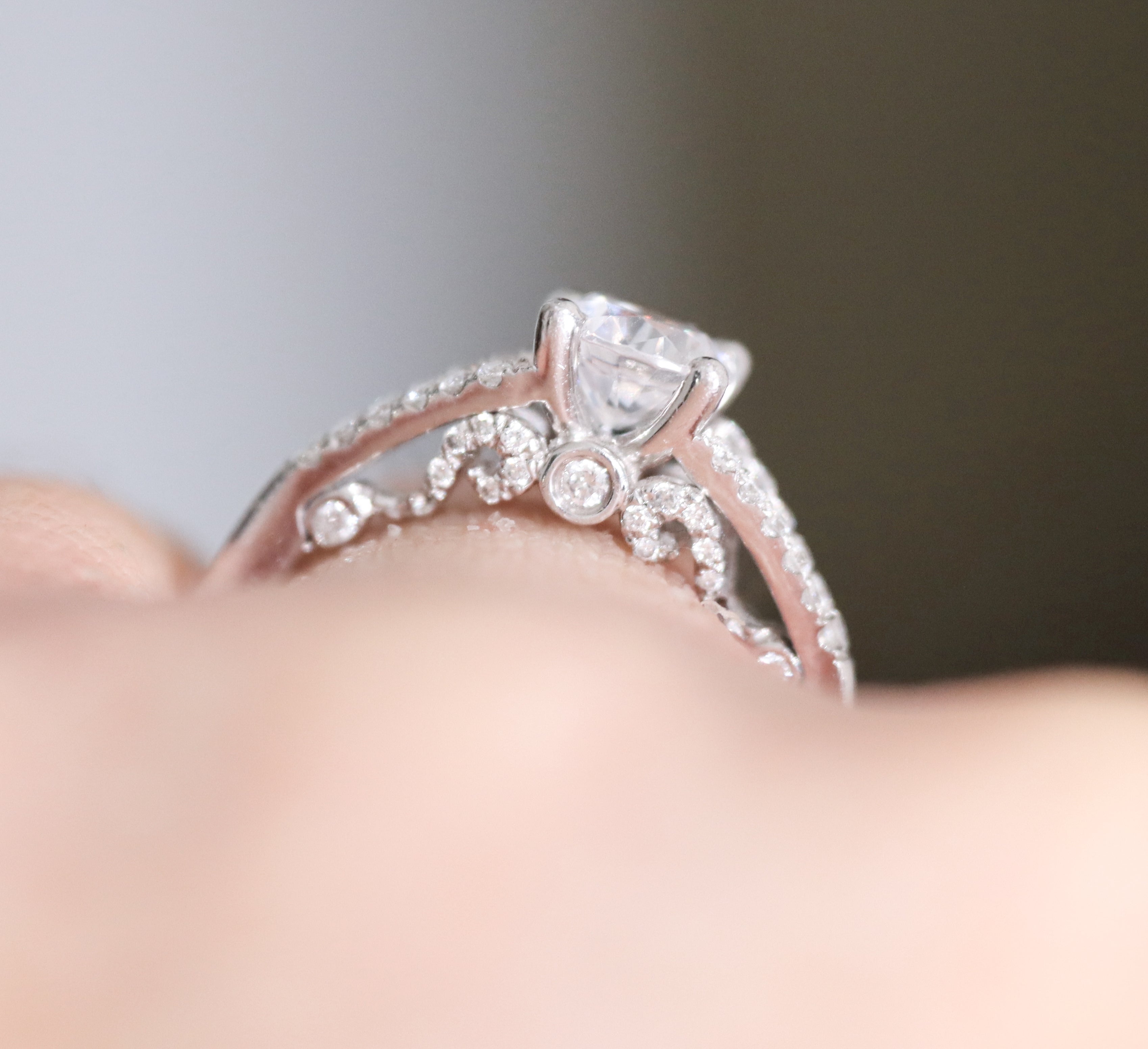 Verragio 18k Gold Engagement Ring