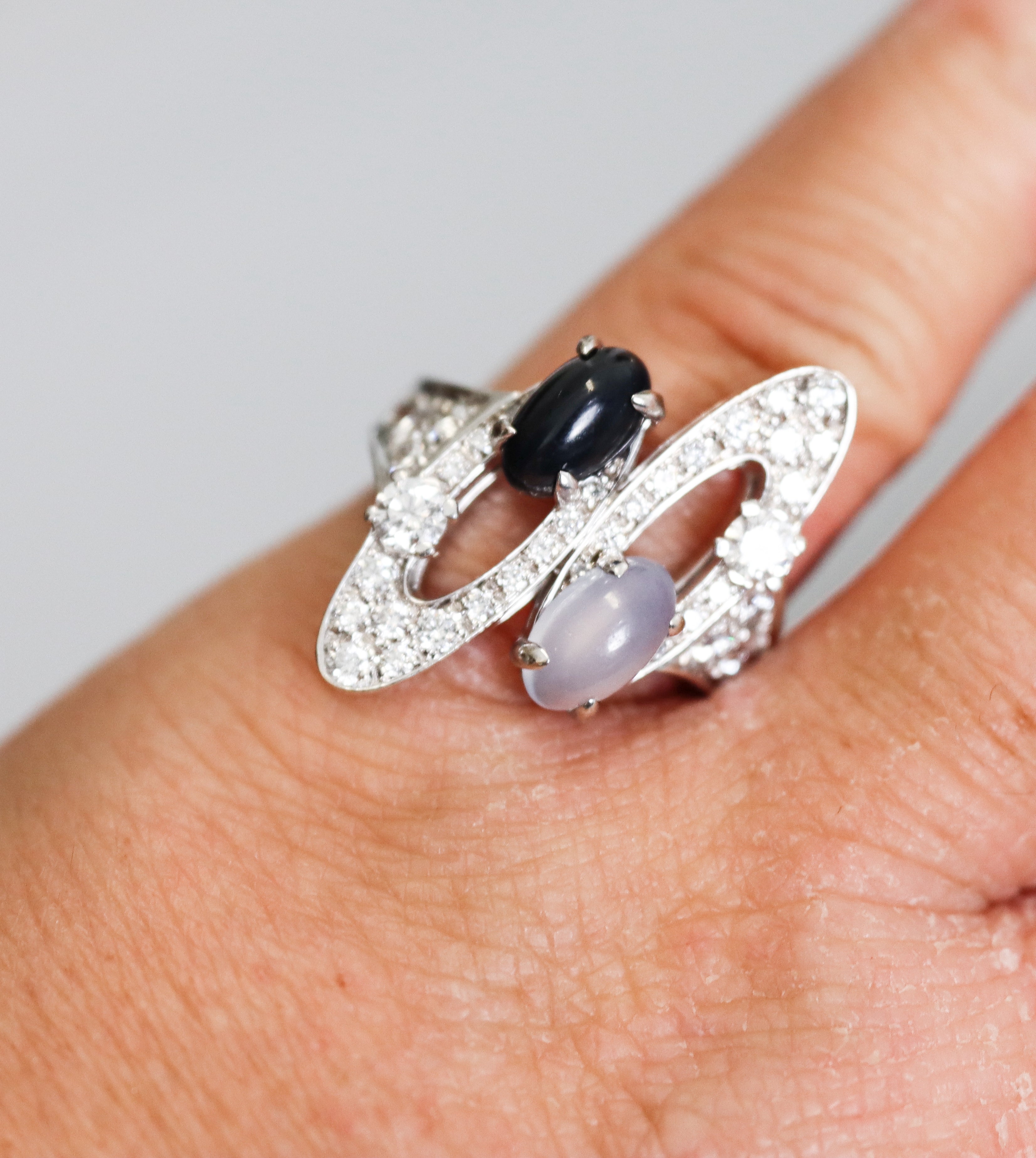 Bvlgari Bulgari Elisia Diamond Onyx Chalcedony White Gold Ring