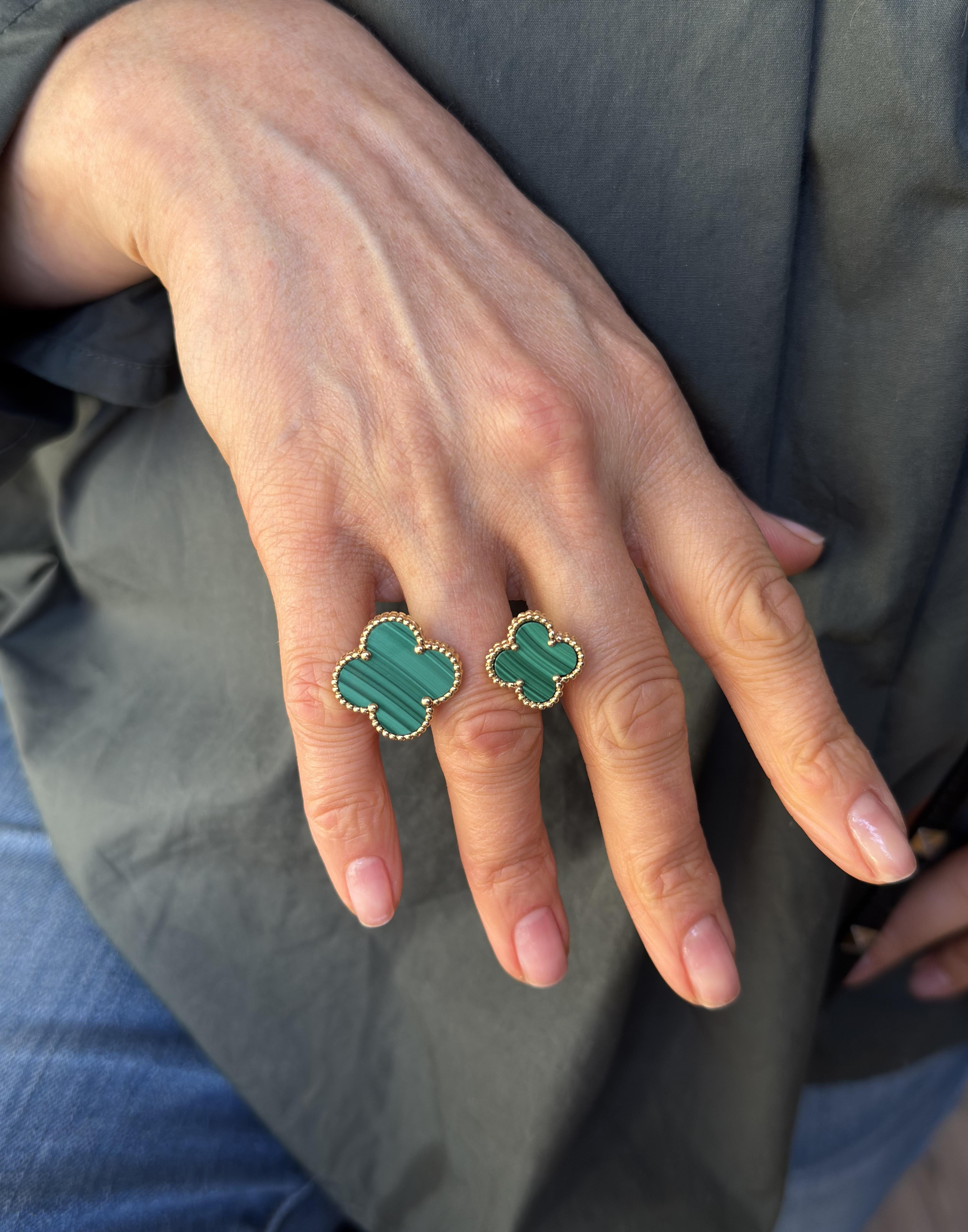 Van Cleef & Arpels Magic Alhambra Malachite Gold Between the Finger Ring
