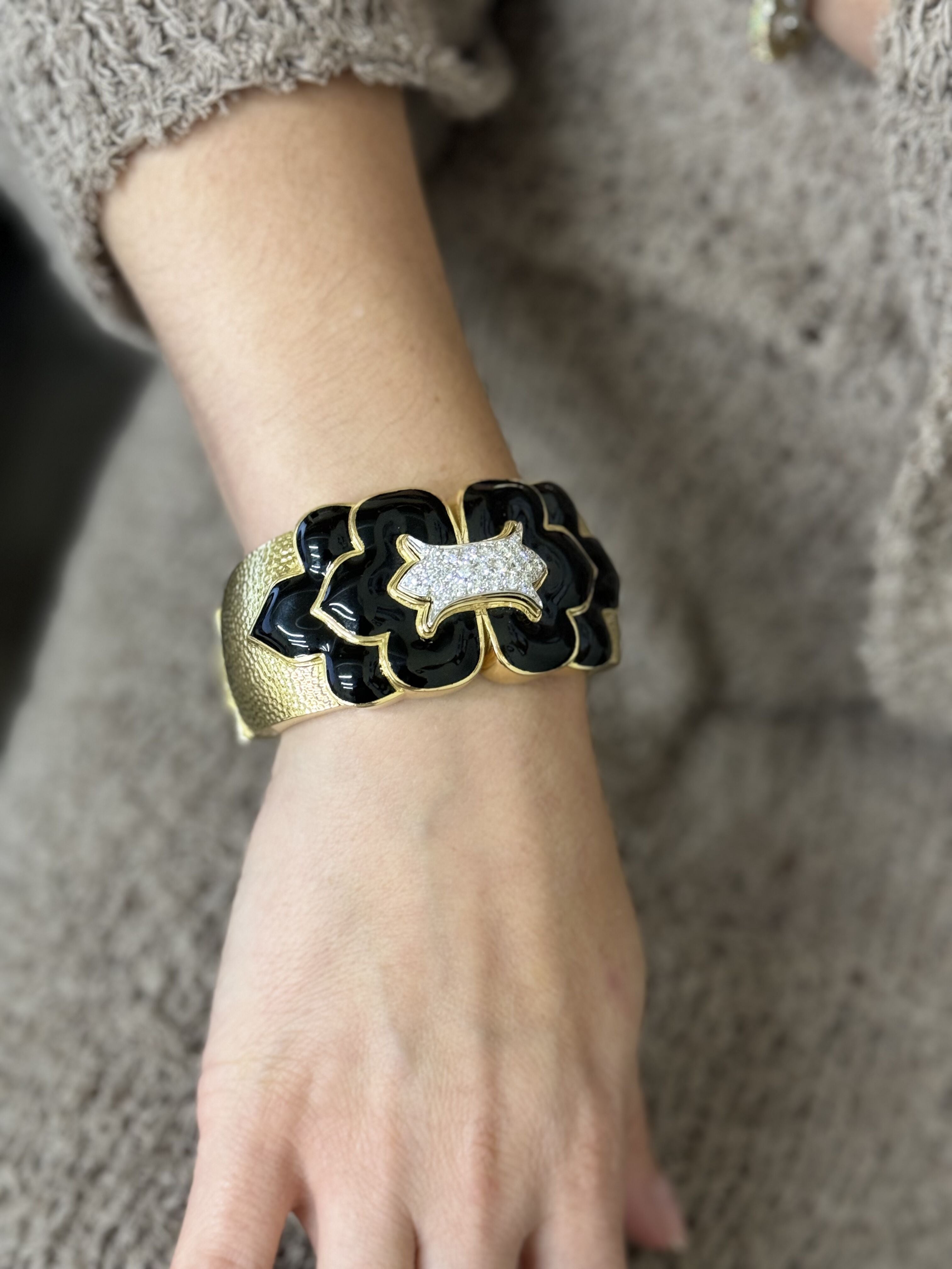 David Webb Trefoil Black Enamel Diamond Gold Platinum Cuff Bracelet