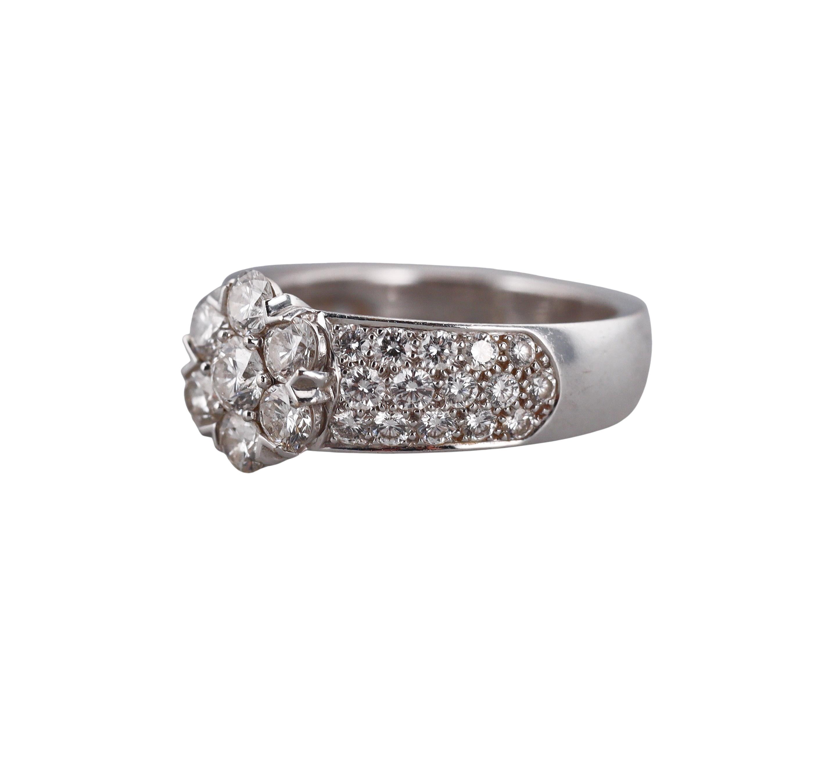 Van Cleef & Arpels Fleurette Diamond Gold Ring