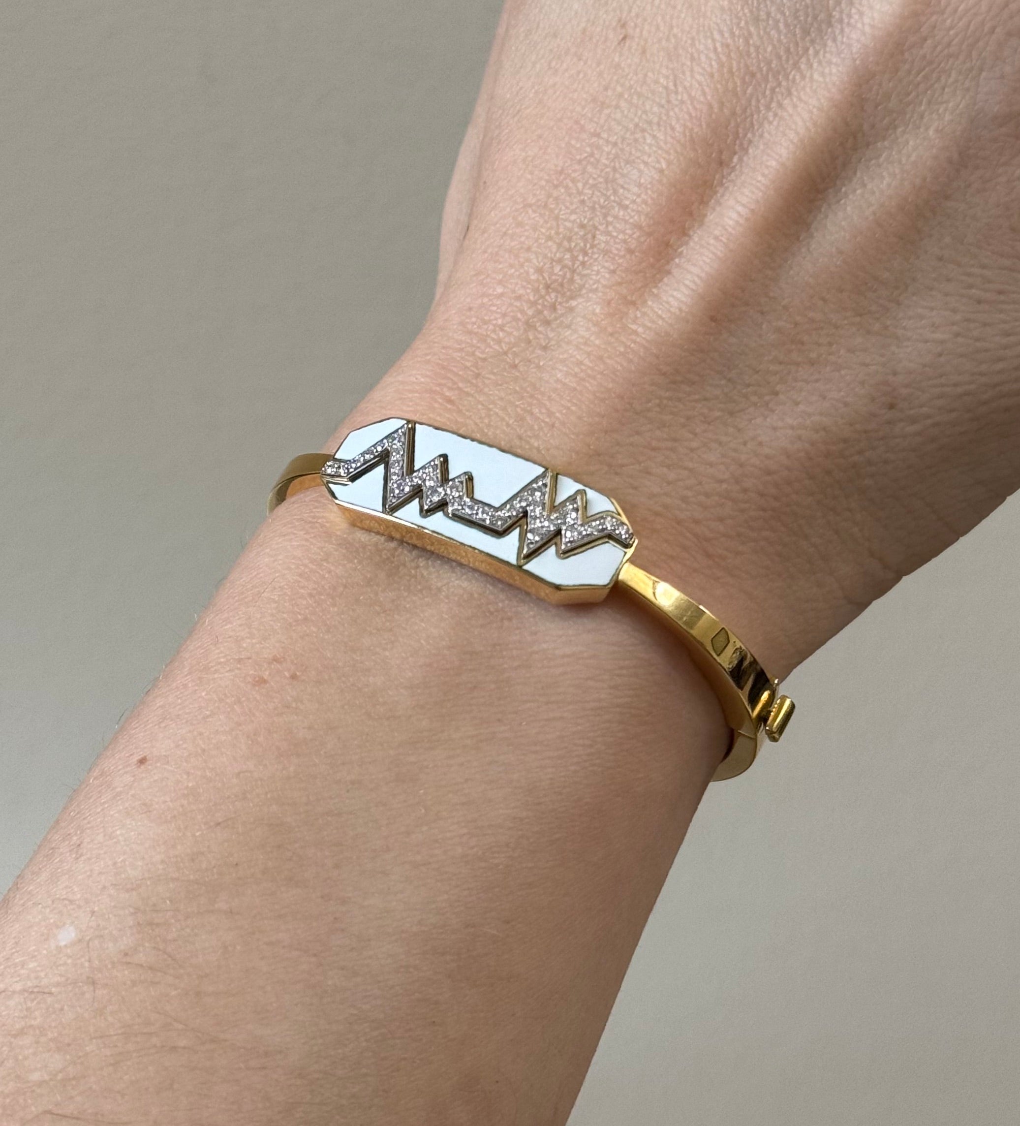 David Webb White Enamel Diamond Gold Platinum Skip Bracelet