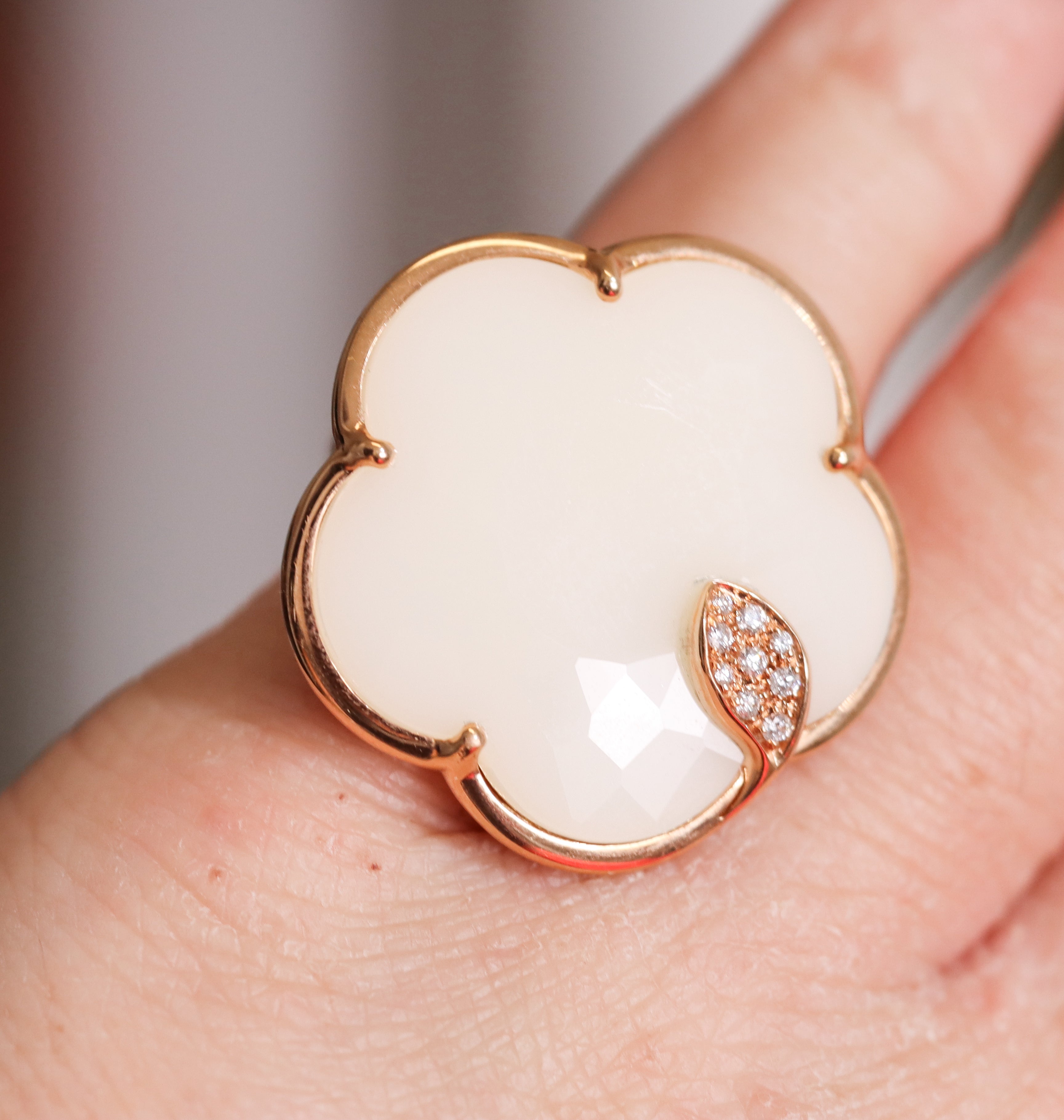 Pasquale Bruni Diamond MOP Crystal Rose Gold Large Flower Ring