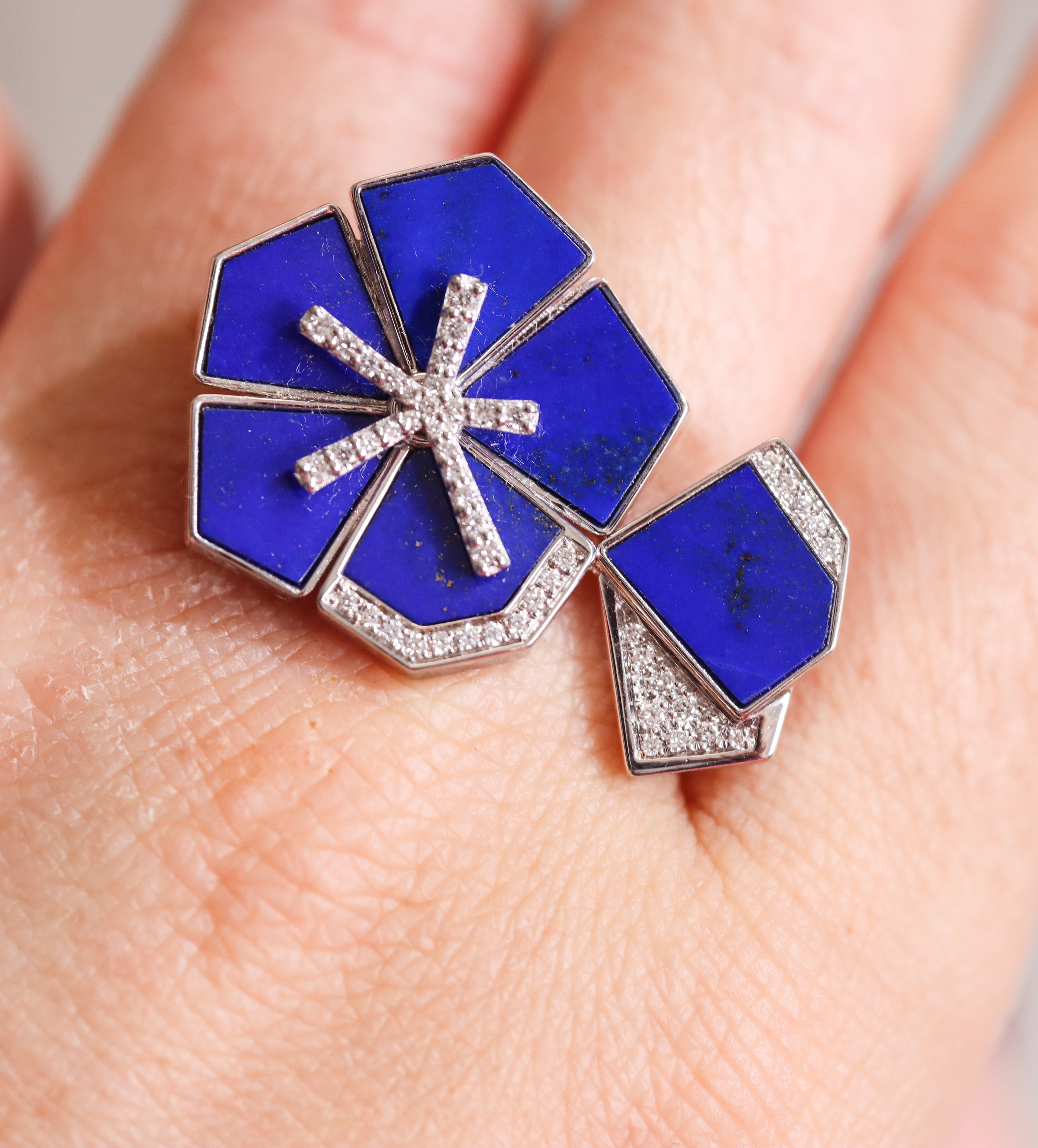 Giloro Lapis White Gold Diamond Flower Ring