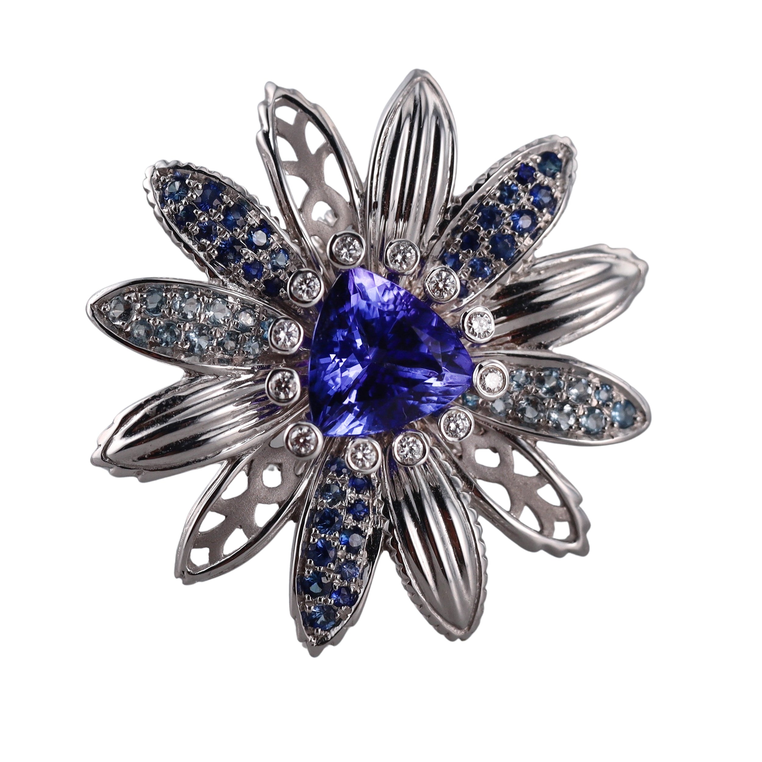 Carrera y Carrera Margarita Sapphire White Gold Ring
