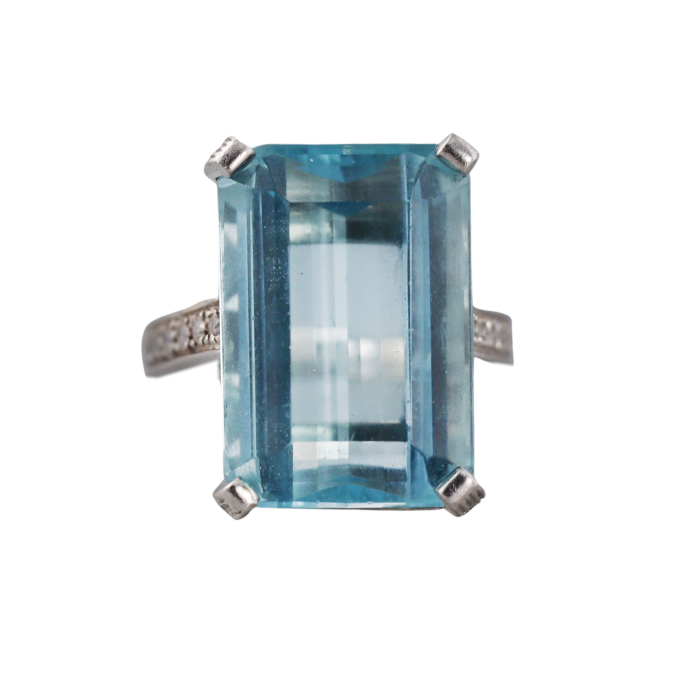 Platinum 15ct Aquamarine Diamond Ring