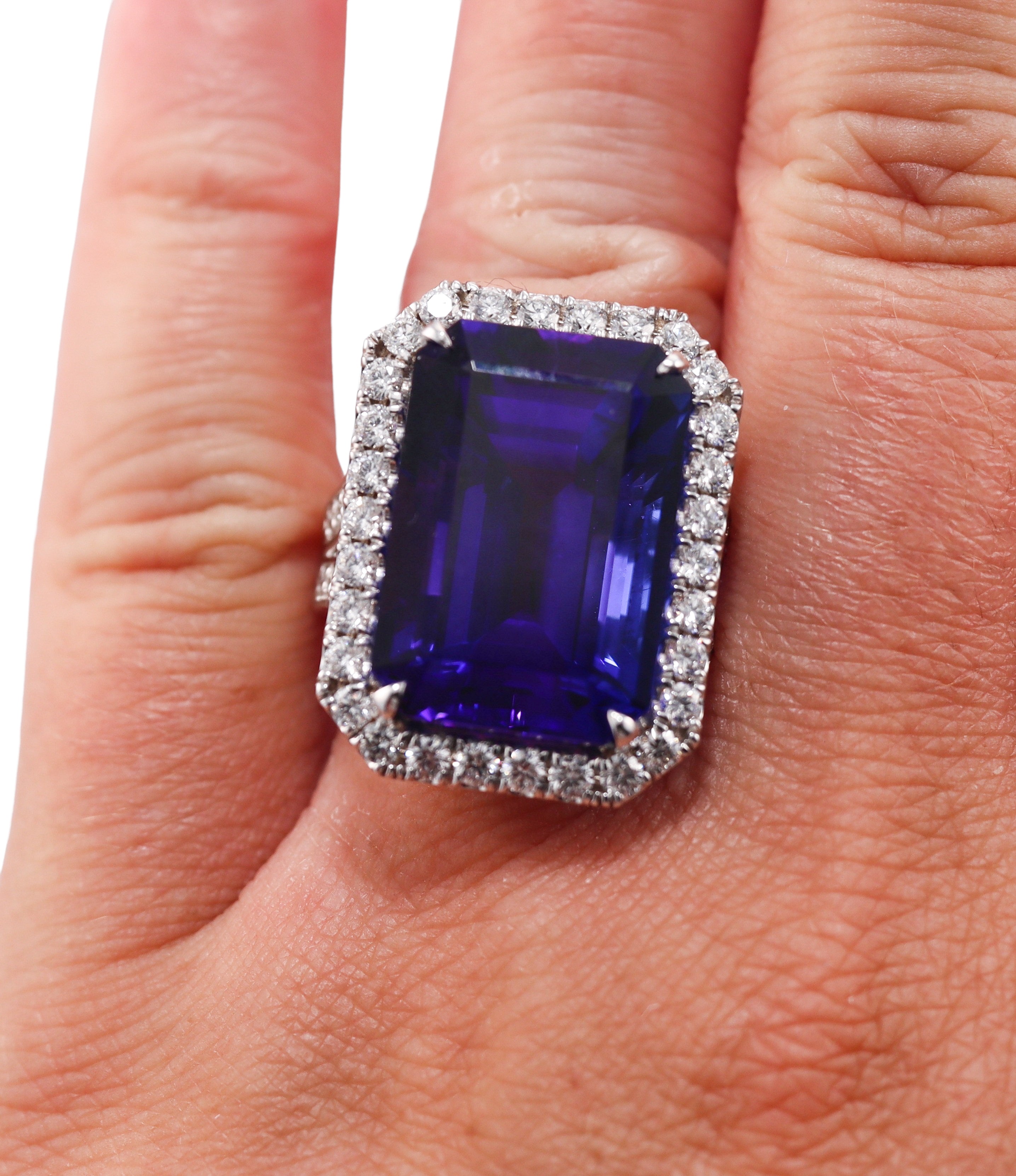 20ct Tanzanite Diamond Gold Ring