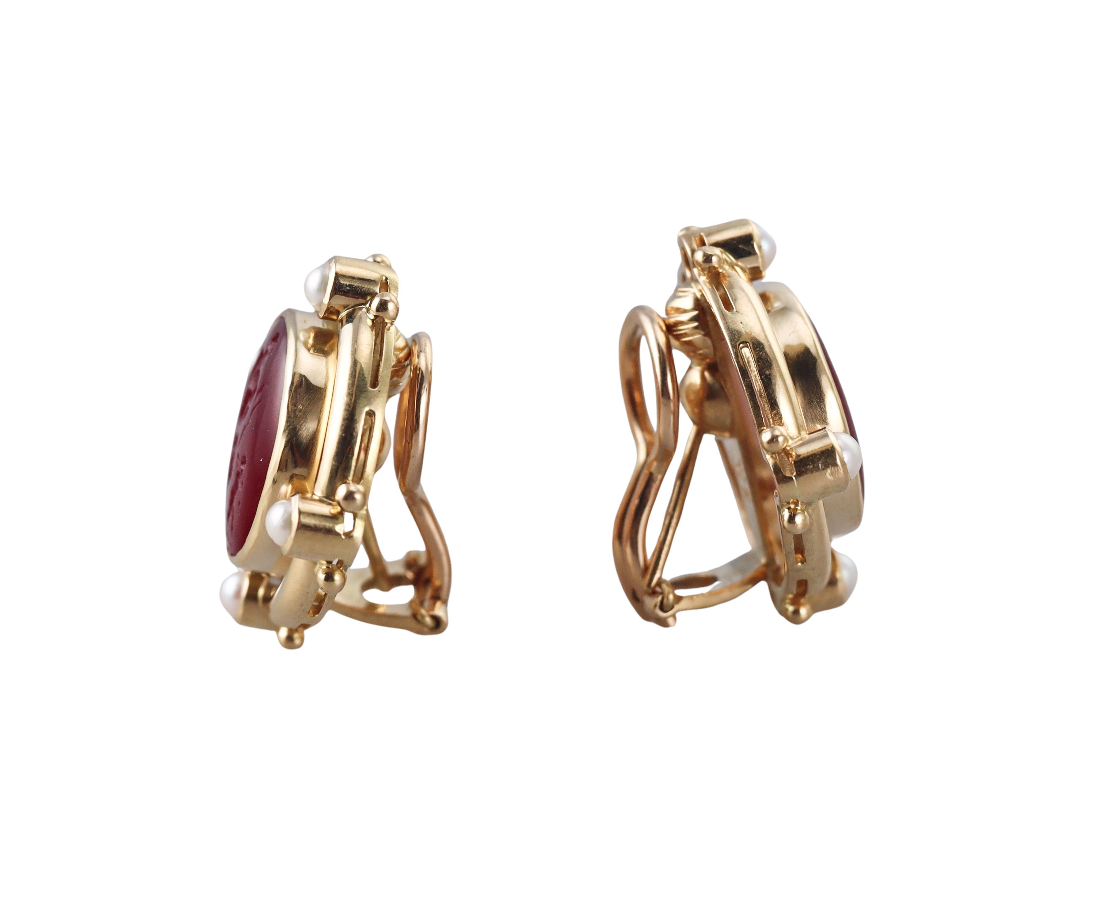 Elizabeth Locke Venetian Glass Intaglio Pearl Gold Earrings