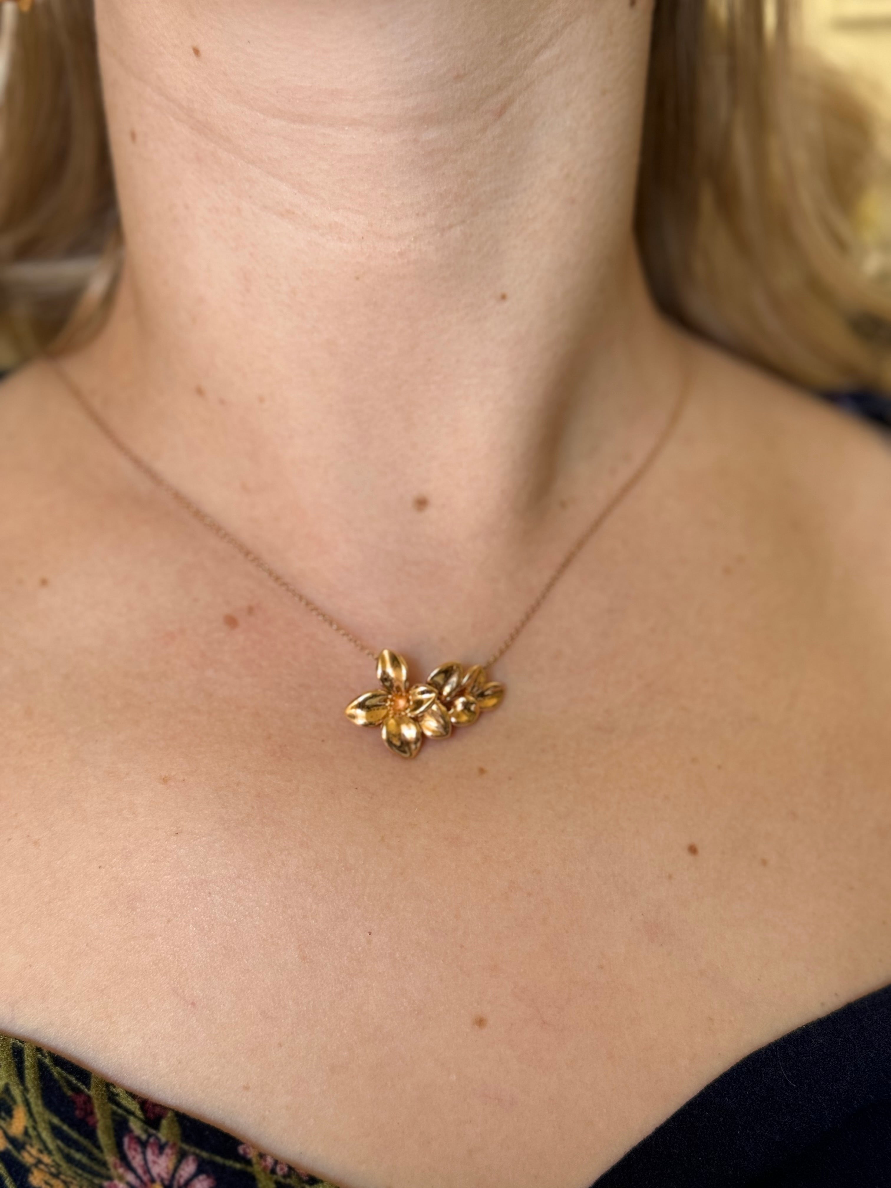 Pasquale Bruni Rose Gold Giardini Segreti Flower Pendant Necklace