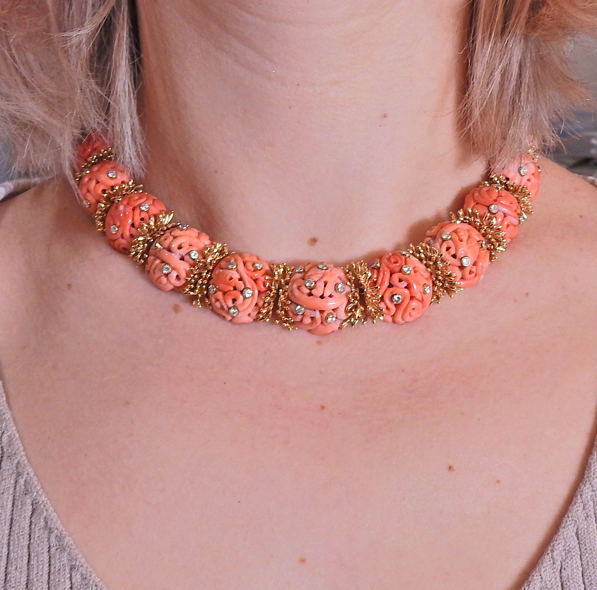 David Webb 1960s Diamond Carved Coral Gold Earrings Necklace Set - Oak Gem