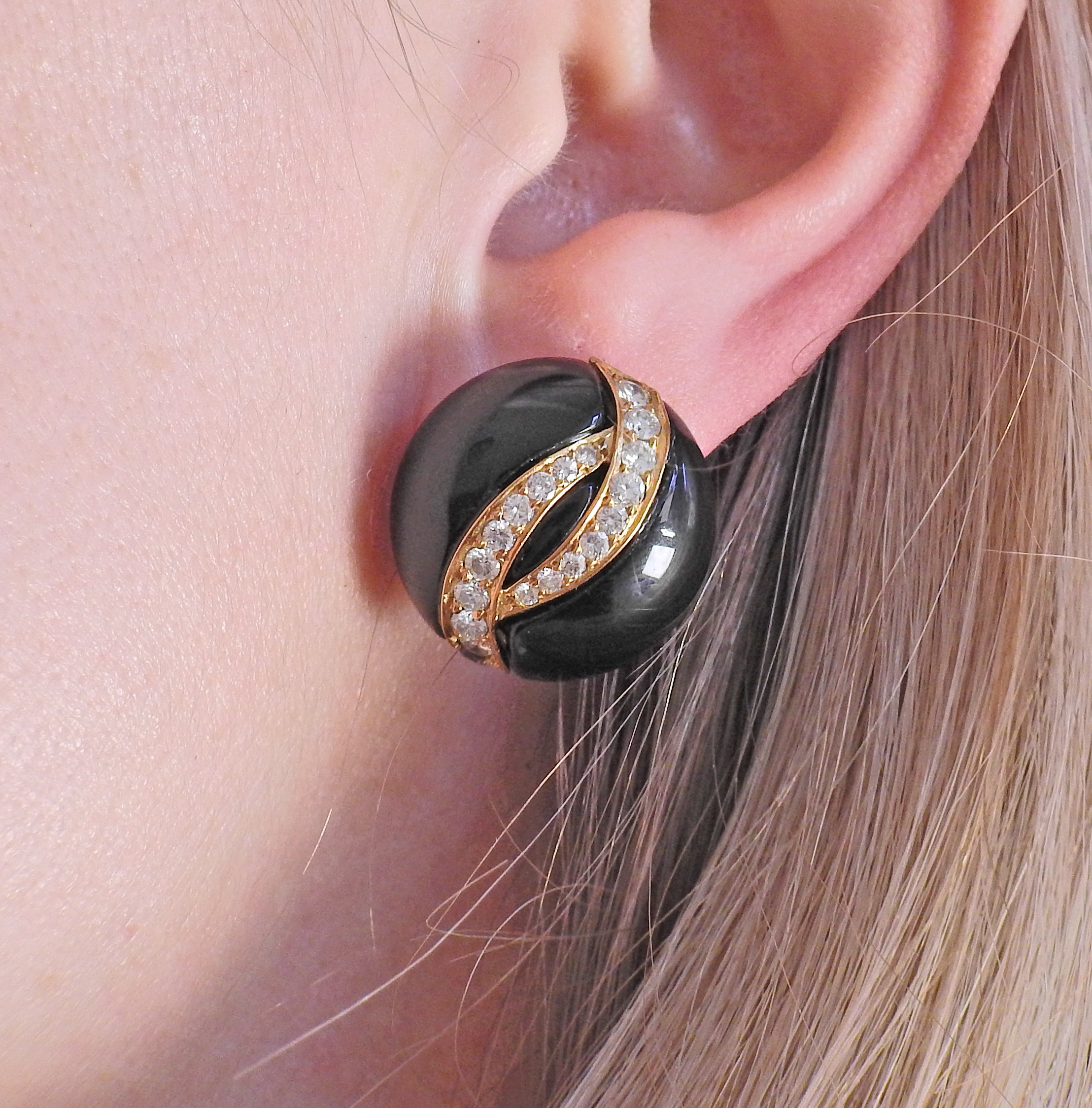 Van Cleef & Arpels 1980s Onyx Diamond Gold Earrings