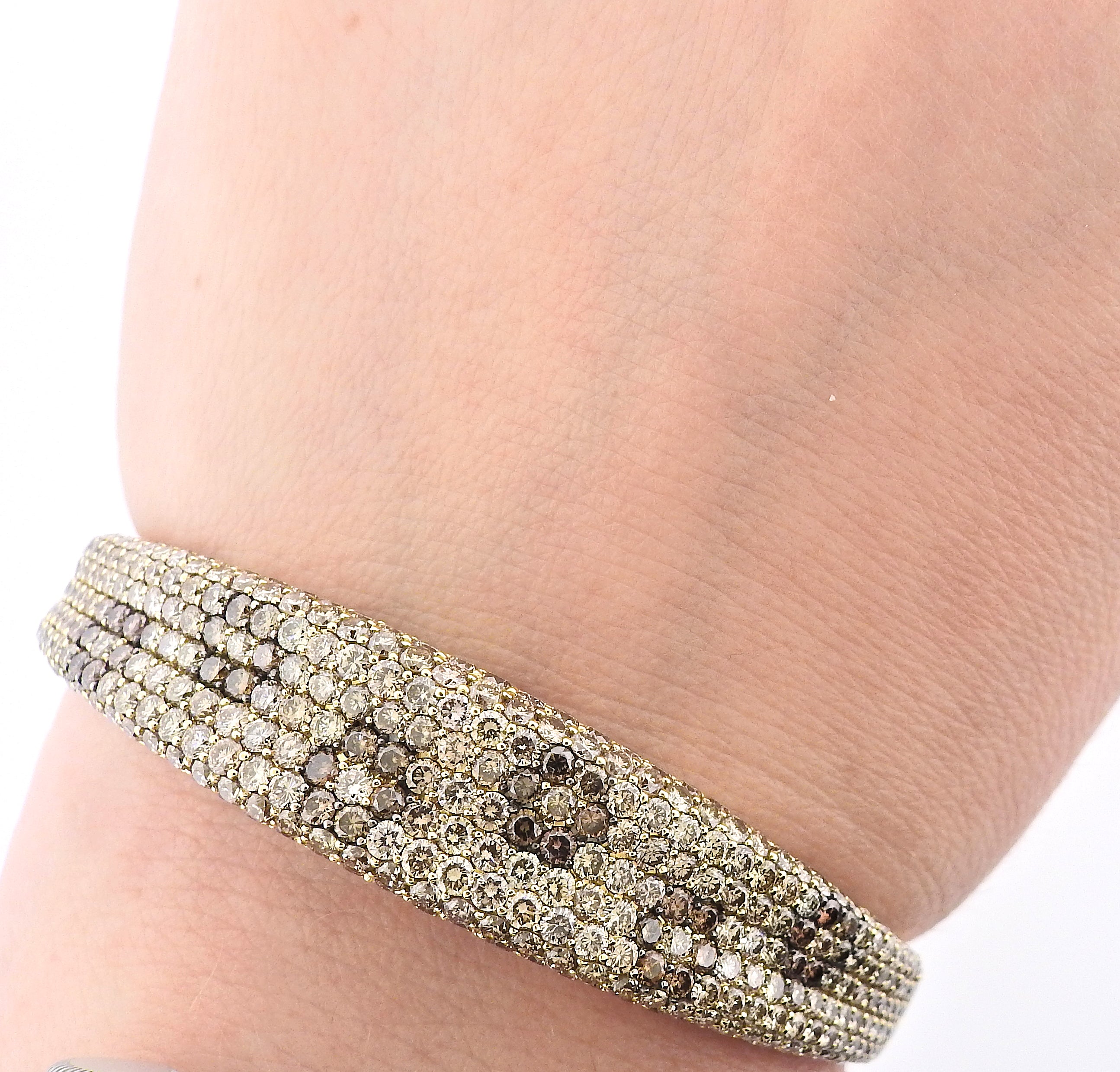Roberto Coin Fantasia Fancy Diamond Flower Gold Bangle Bracelet