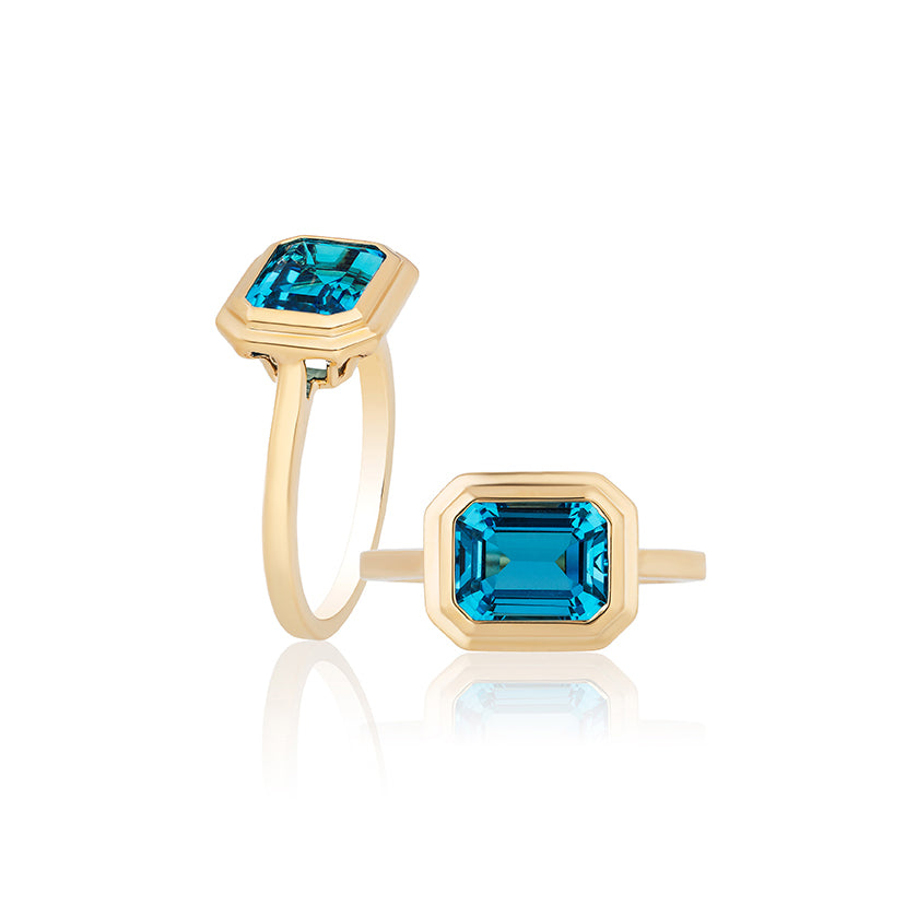 Goshwara Manhattan London Blue Topaz Cocktail Ring