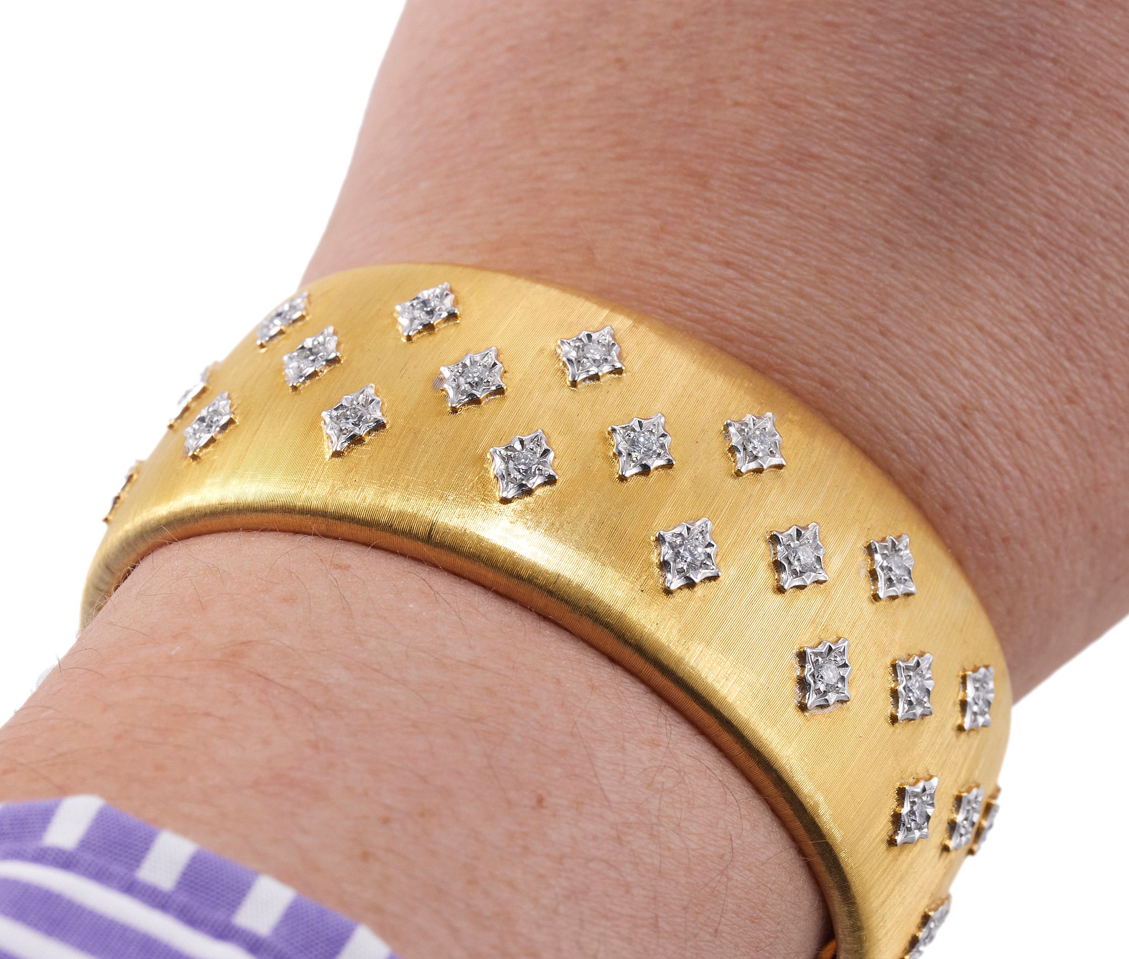 Mario Buccellati Classic Cuff Diamond Gold Bracelet