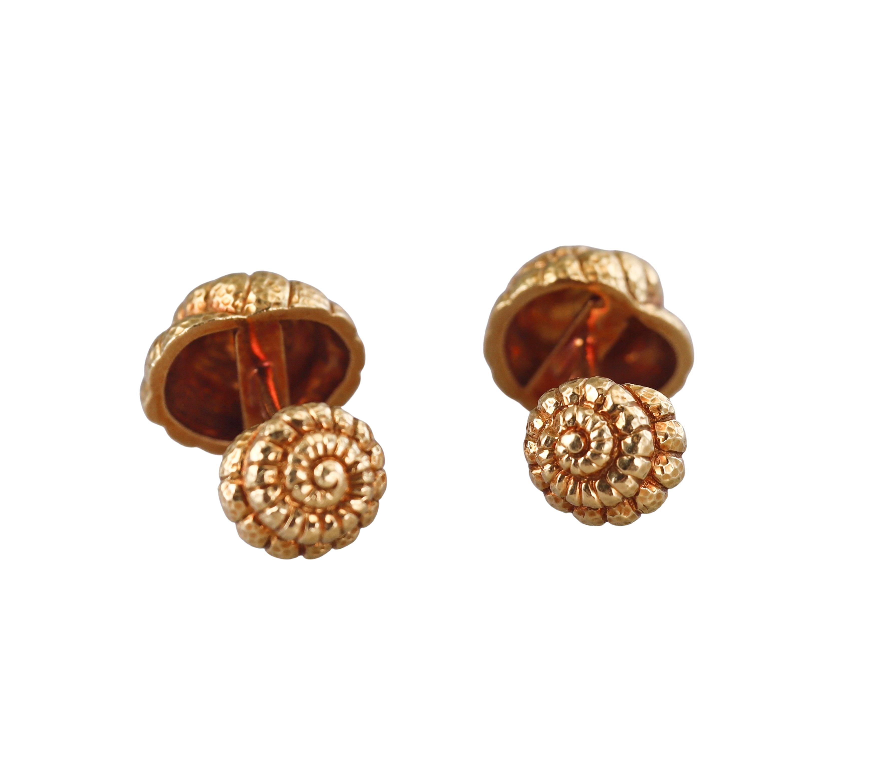 David Webb Nautilus Gold Swirl Motif Cufflinks