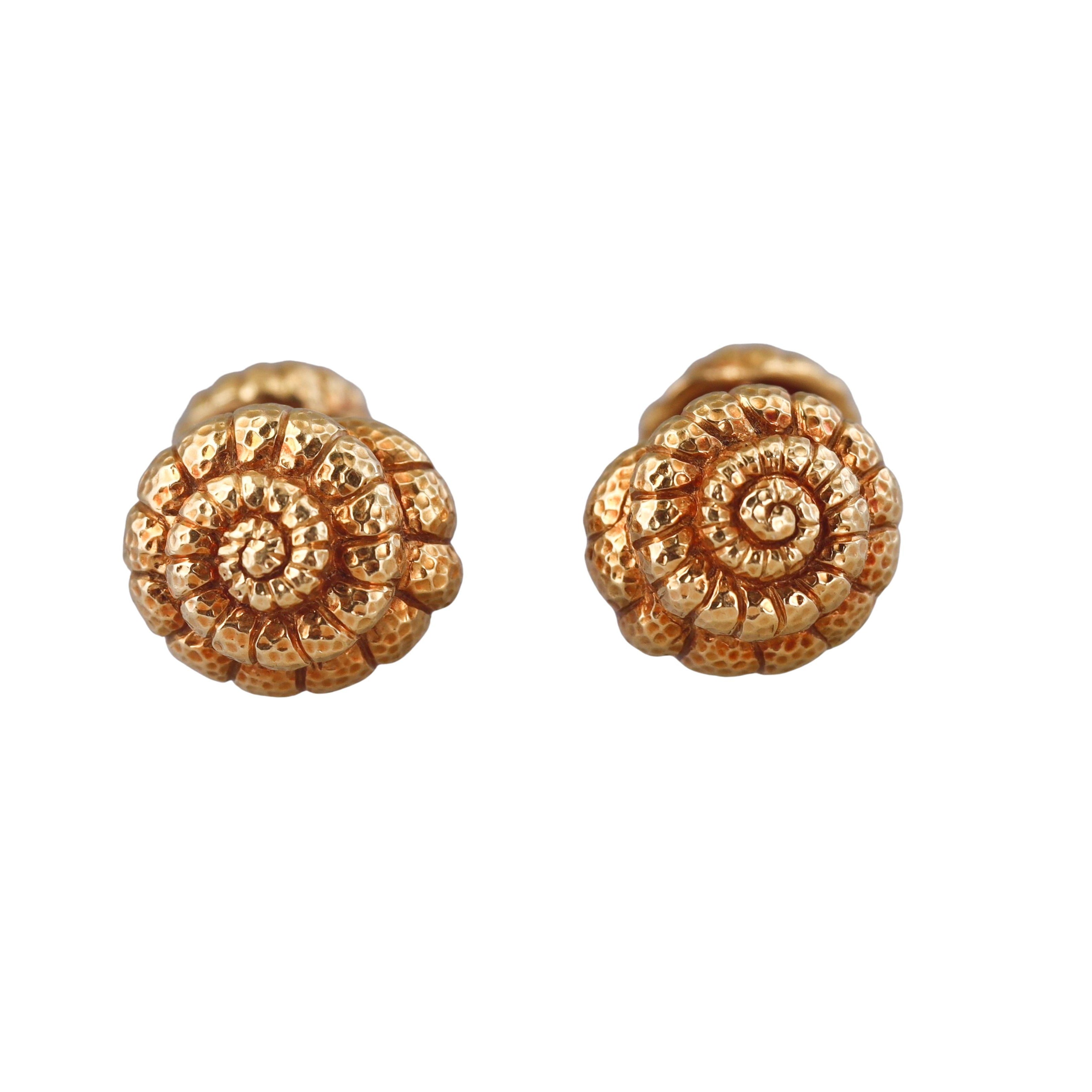 David Webb Nautilus Gold Swirl Motif Cufflinks