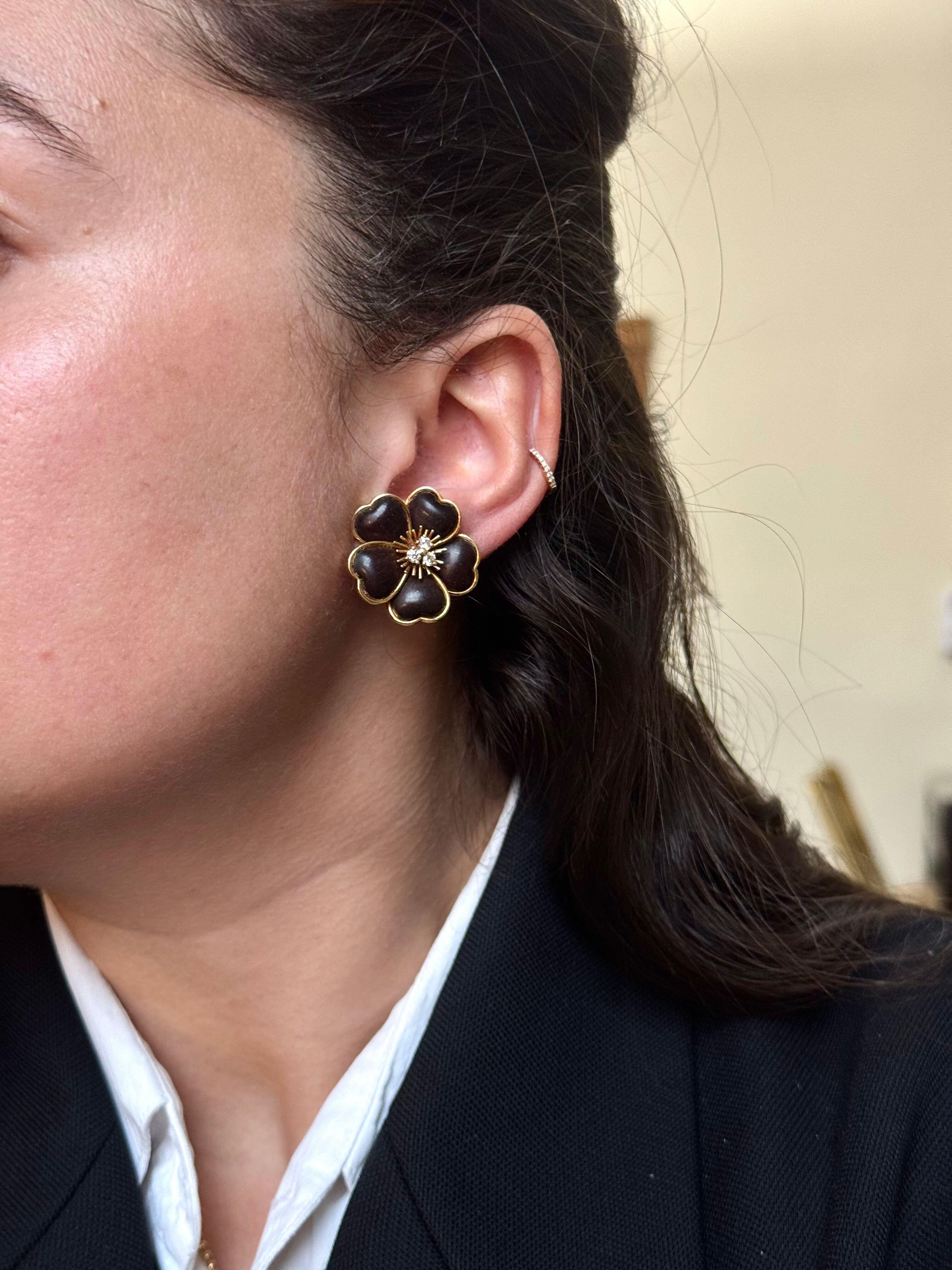 Van Cleef & Arpels Rose de Noel Wood Diamond Gold Earrings