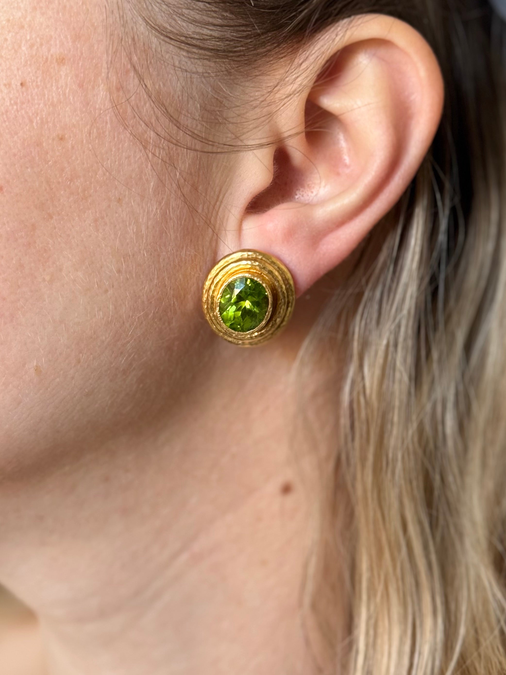 Elizabeth Locke Peridot Gold Earrings