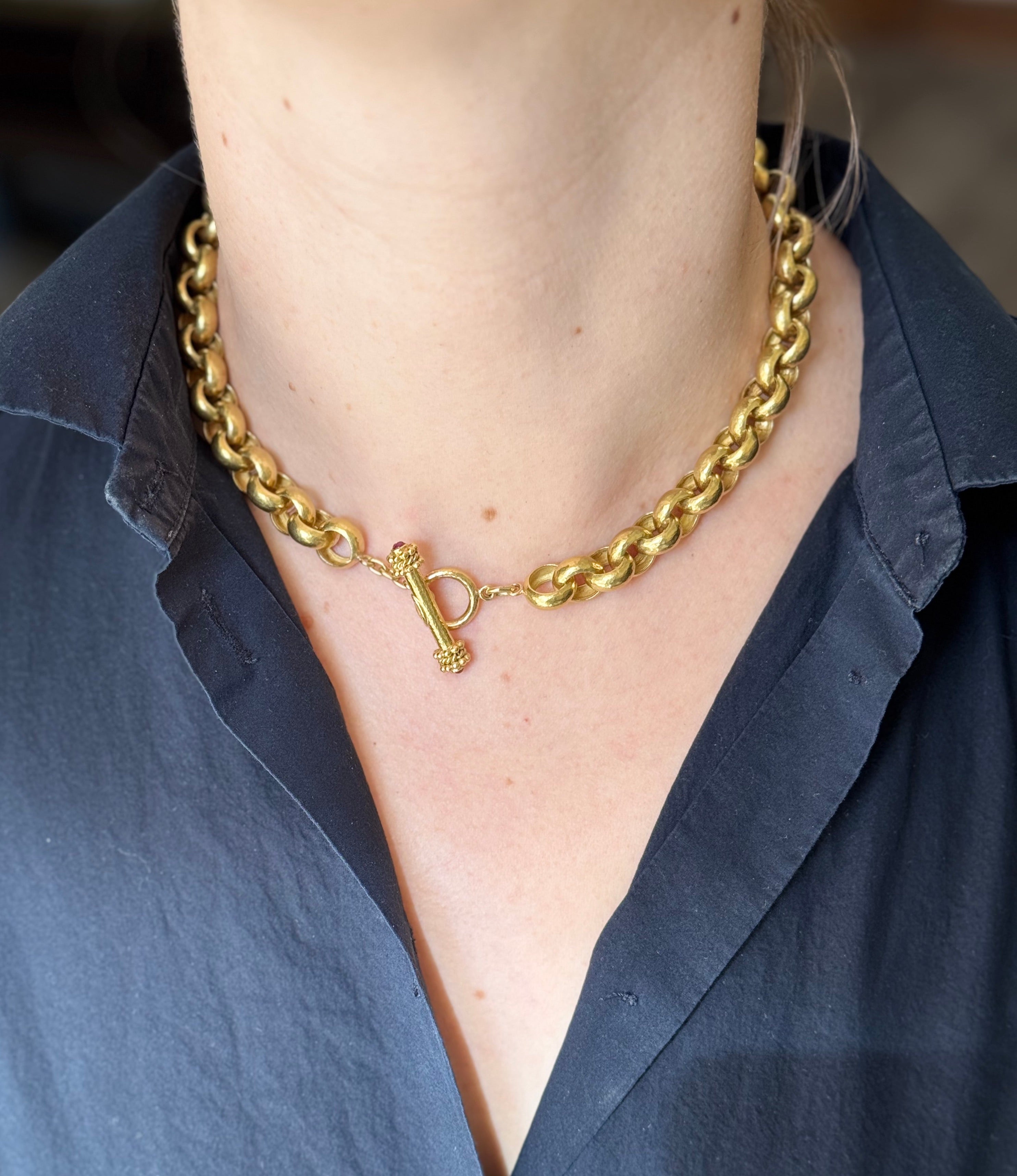 Elizabeth Locke Ruby Yellow Gold Large Link Toggle Necklace