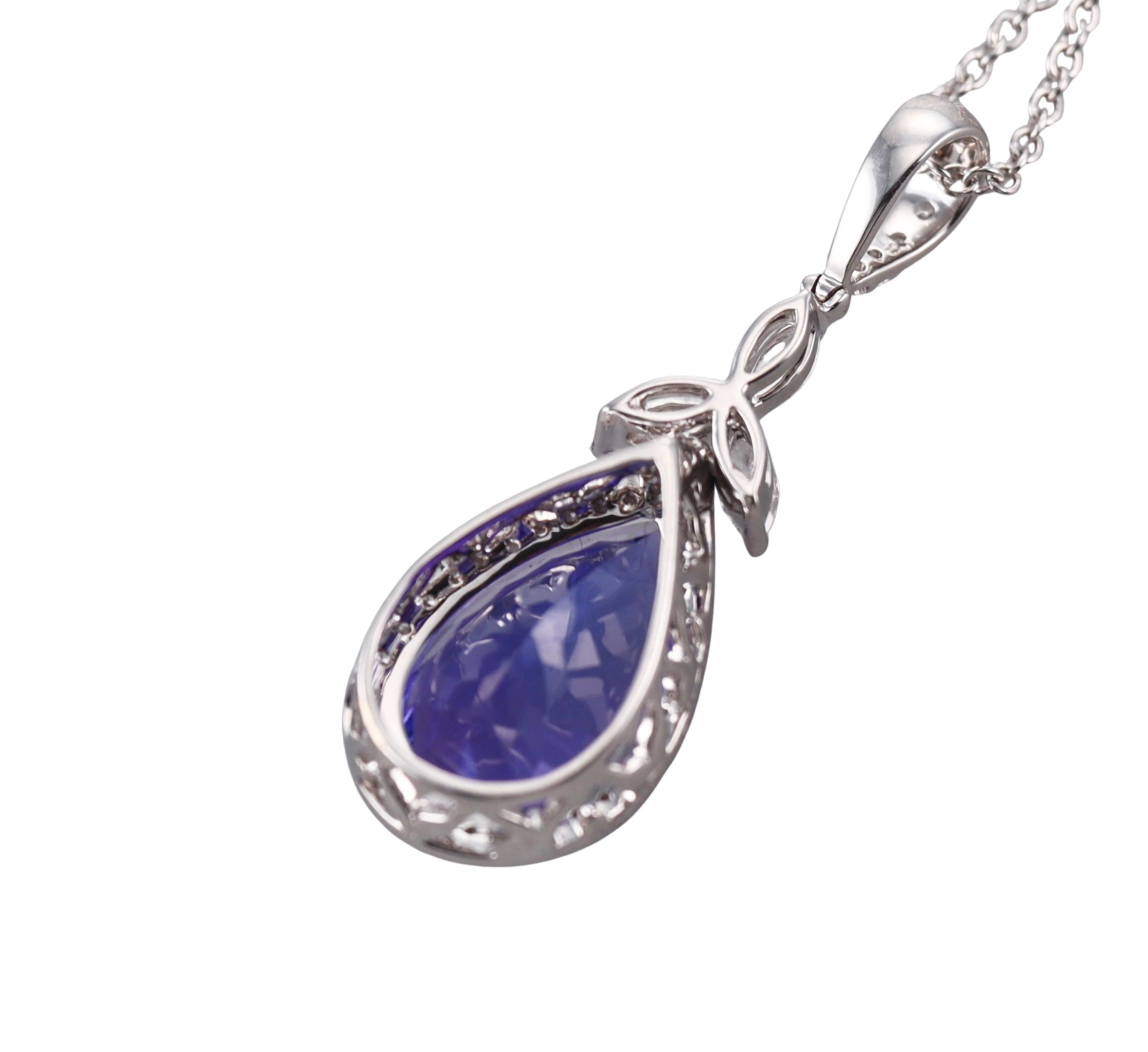 Tanzanite Diamond Gold Pendant Necklace