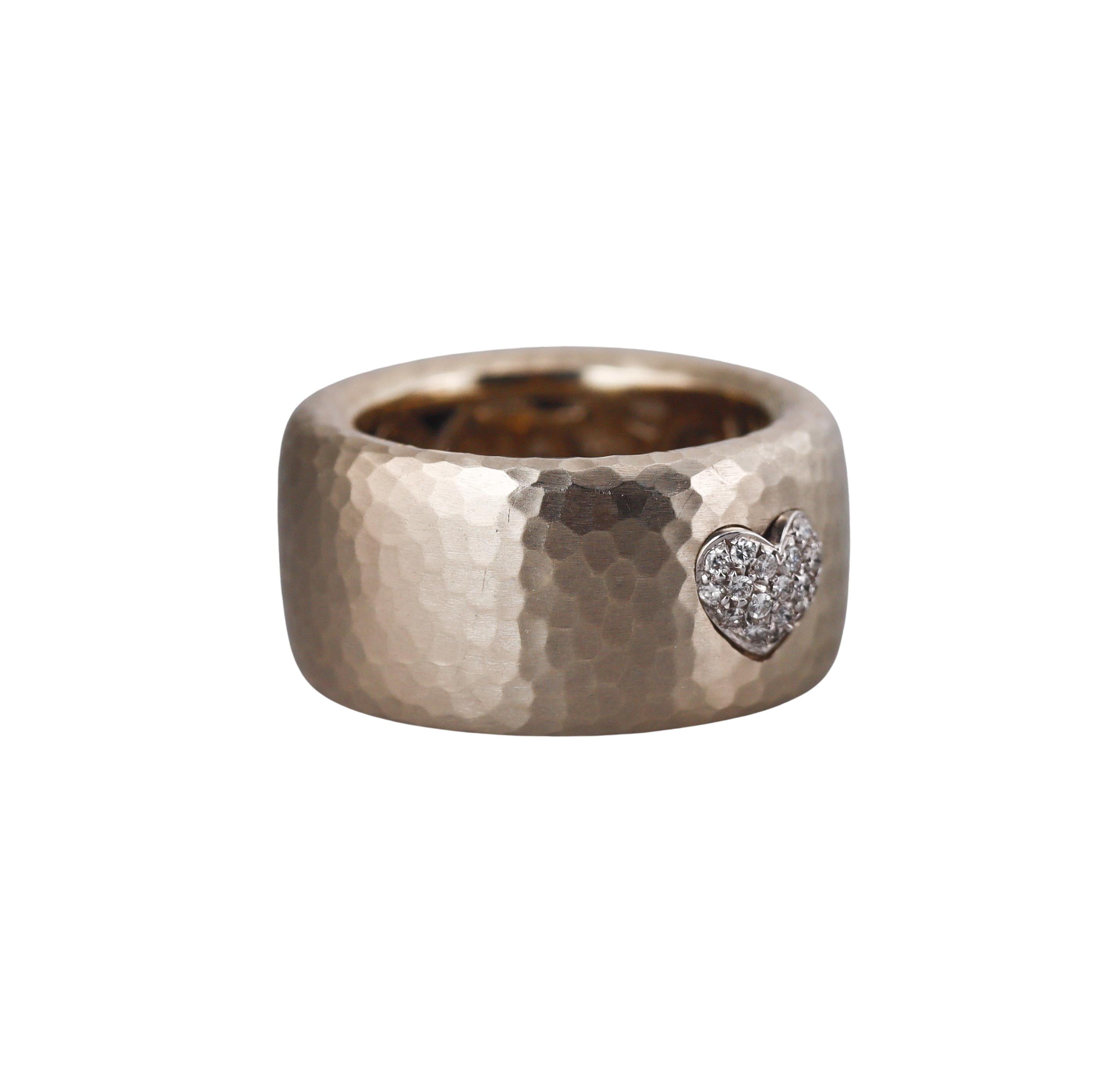 Pasquale Bruni Hammered Gold Diamond Heart Band Ring