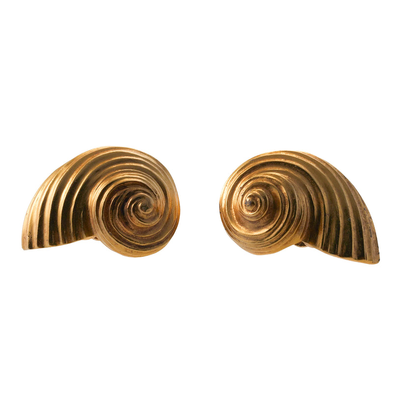 Cross Barred Venus 18k Gold Seashell Earrings / Mimi Favre Studio