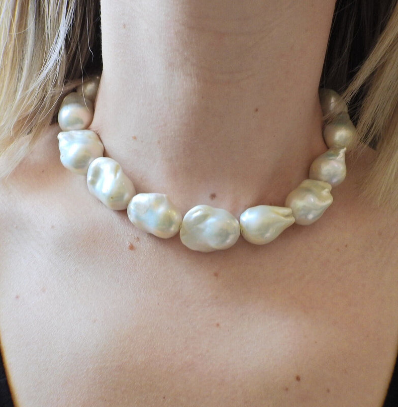 Yvel Baroque Pearl Gold Necklace