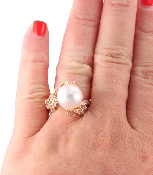 Mikimoto Cherry Blossom South Sea Pearl Gold Diamond Ring