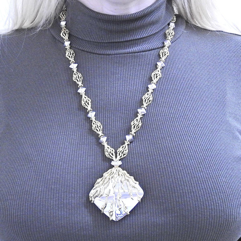 French 1970s Diamond Gold Pendant Necklace