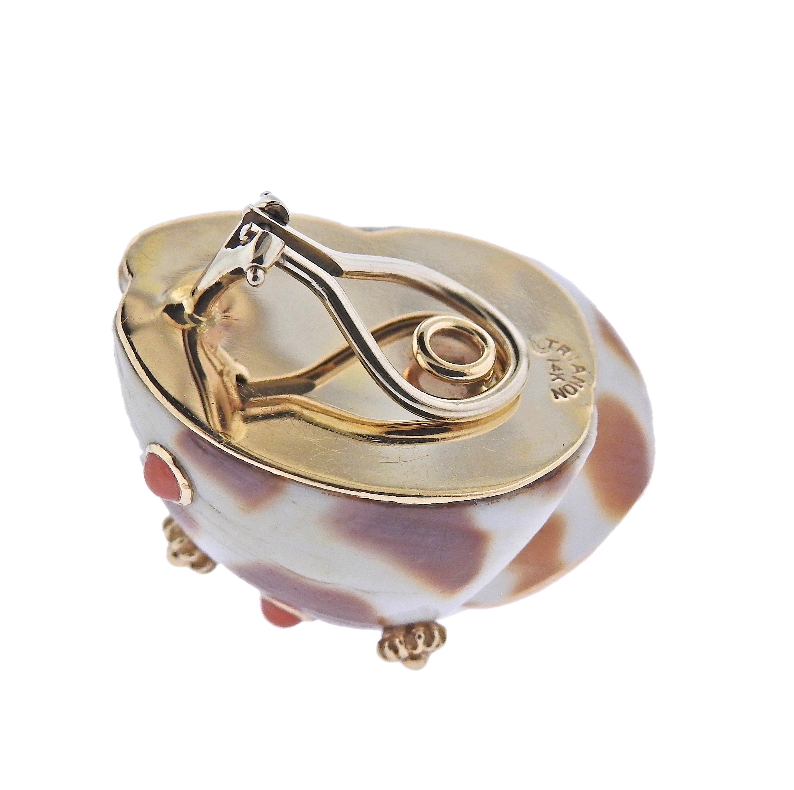 Trianon Vintage Shell Coral Gold Earrings