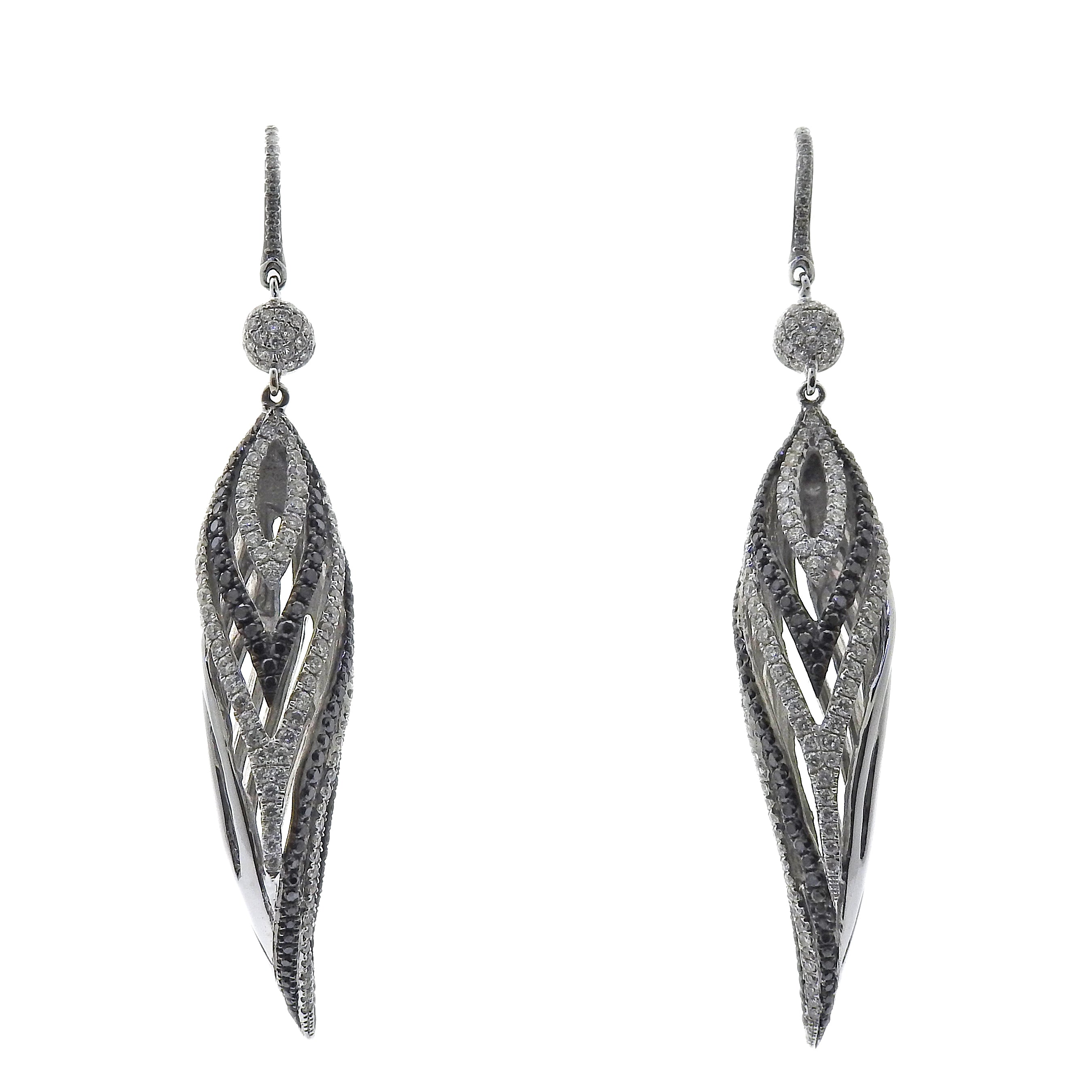Anna Hu Gold Diamond Earrings