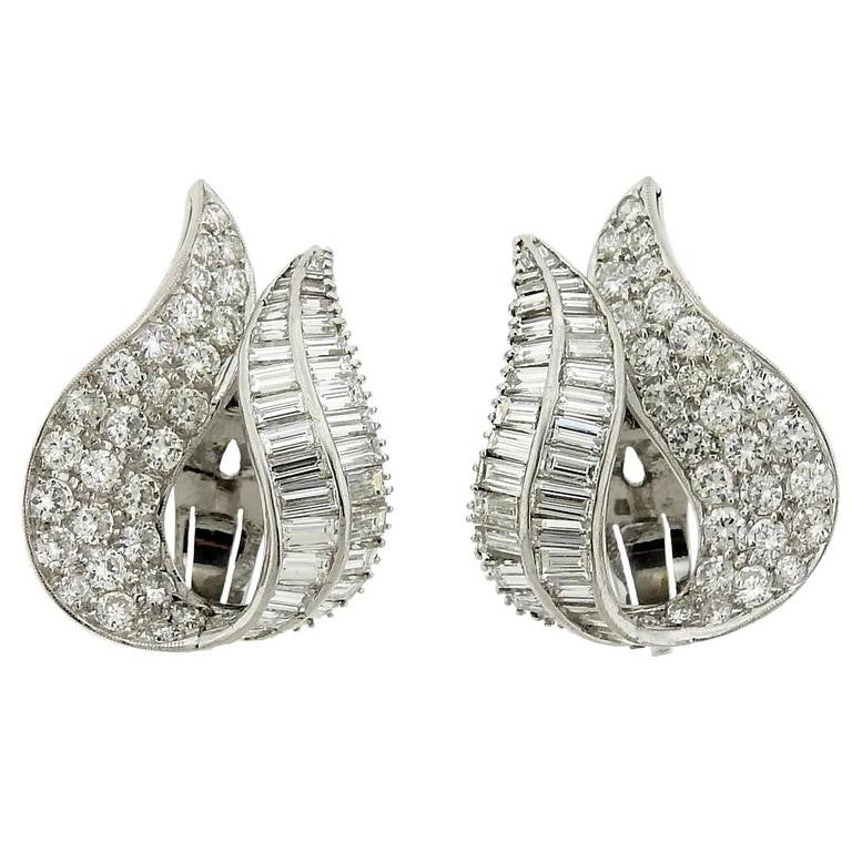 Iconic 1950s Diamond Platinum Earrings - Oakgem.com