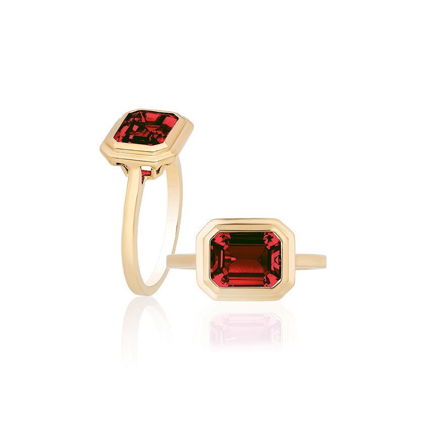 Goshwara Manhattan Garnet Cocktail Ring